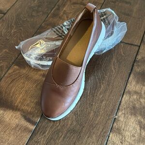 New Vionic Fresh Linden loafers, size 7